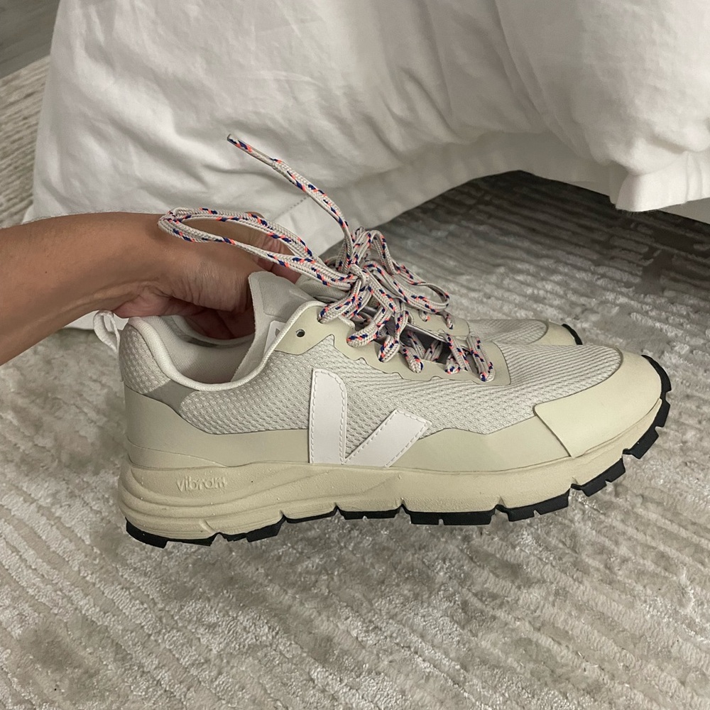 VEJA Dekkan Sneakers - Neutral White - Picture 6 of 9